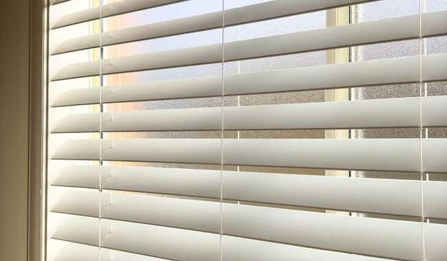 Pull Down Window Blinds That Marry Style with Functionality